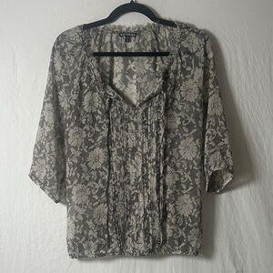 Express Gray and White Lace Blouse